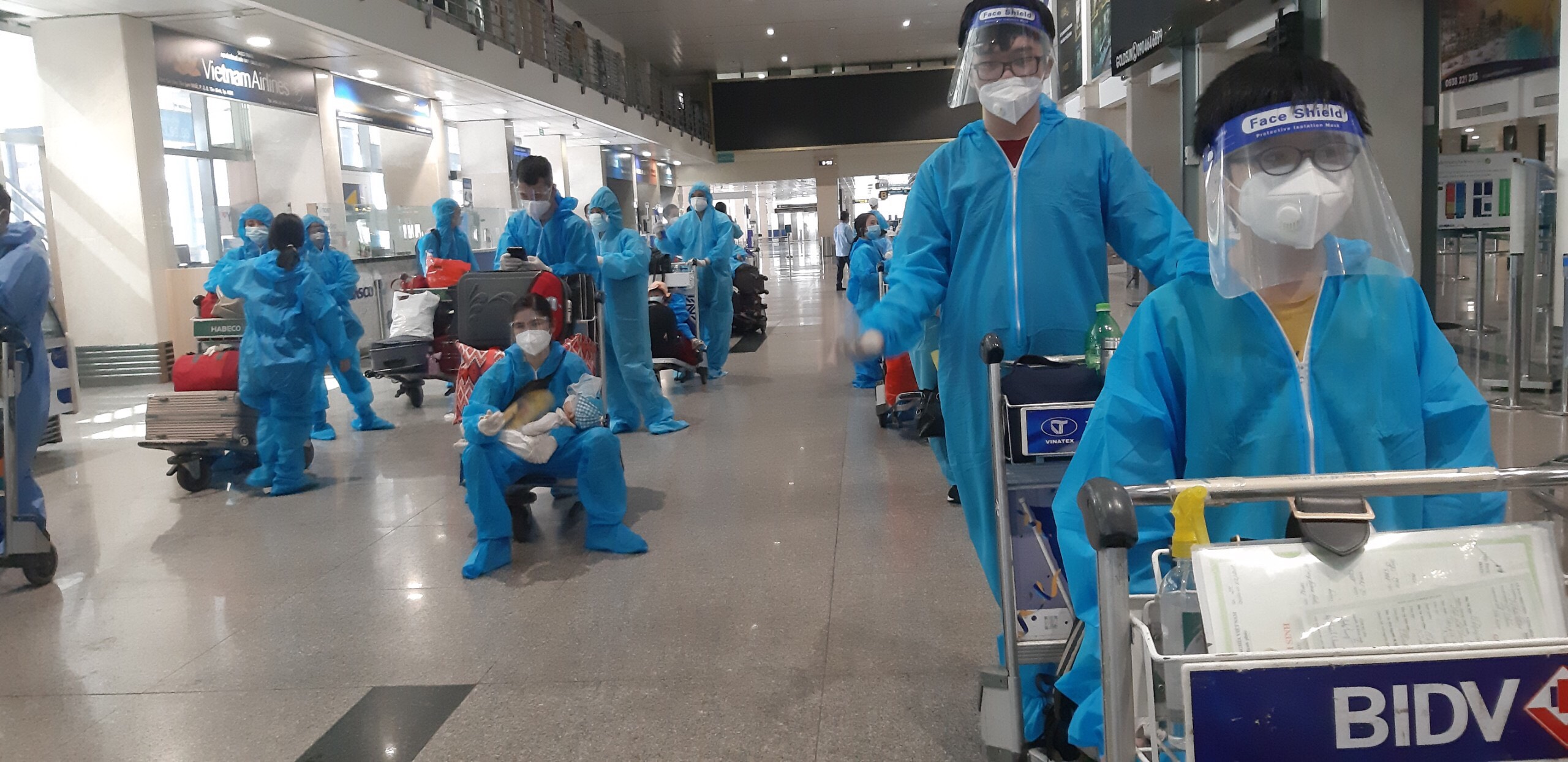 Bắc Giang: “Chuyến bay nghĩa tình - ấm lòng người con xa quê” đón công dân trở về từ tâm dịch Thành phố Hồ Chí Minh